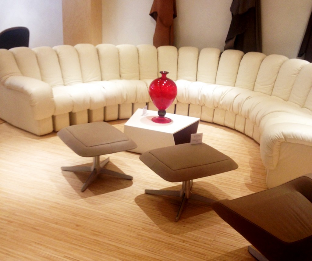 White version of the DS 600 De Sede sofa on display at Mayfair Design Studio.