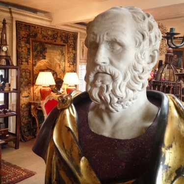 I enjoyed meeting the Gladiator bust in person which sits loud and proud in Farleys suppliers of fine antique furniture, art and action props to the theatre, television and film industries