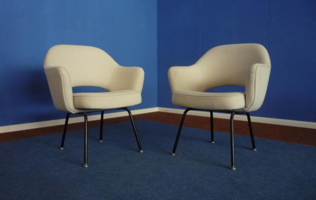 Saarinen Conference chairs from 1950. Available from Pamono