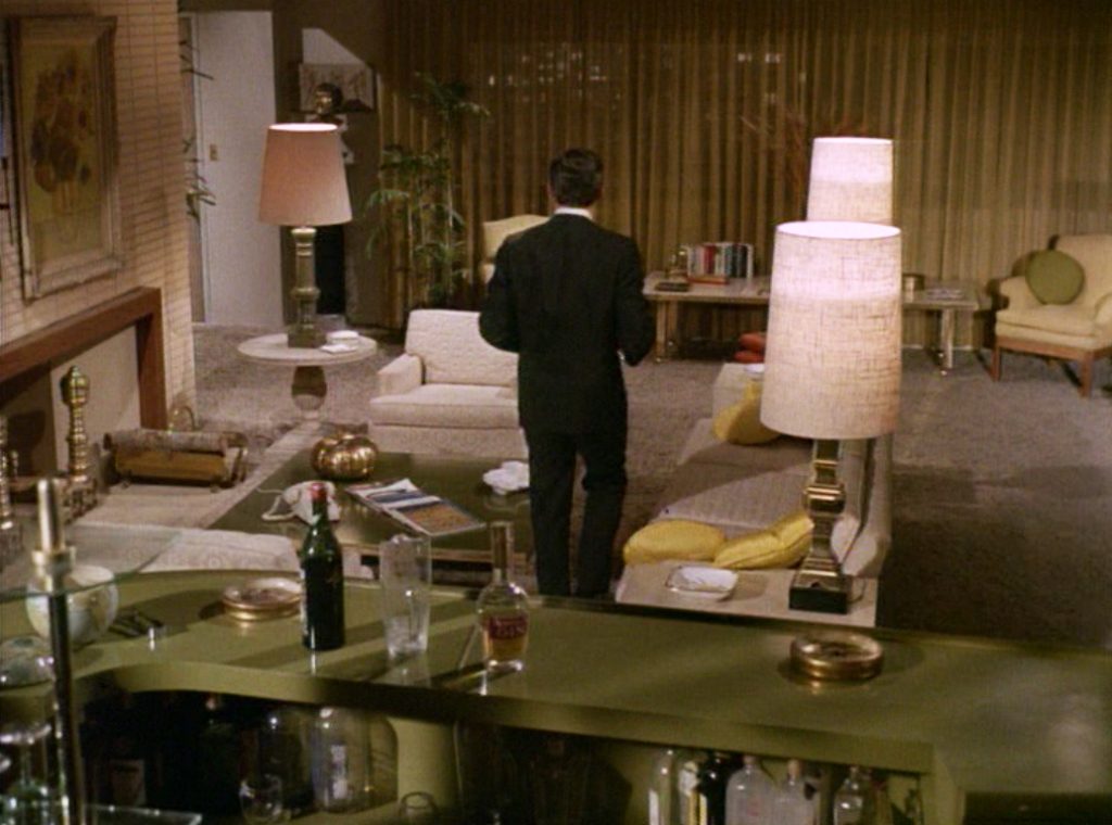 man-from-uncle-spy-with-my-face-9-apartment-lounge