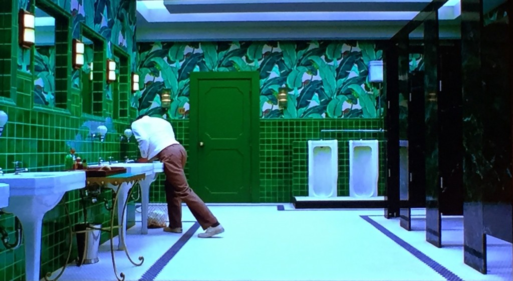 wallpaper in the aviator Leonardo DiCaprio as Howard Hughes has a germophobic attack in the bathroom in The Aviator