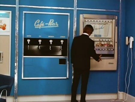 beatles-help-blue-room-vending-machine