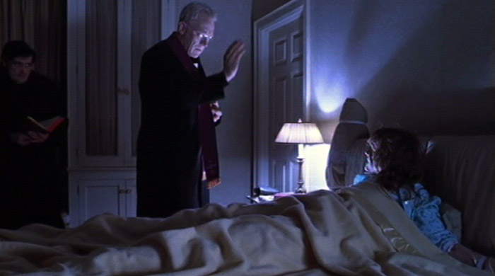 furniture-in-horror-movies-the-exorcist