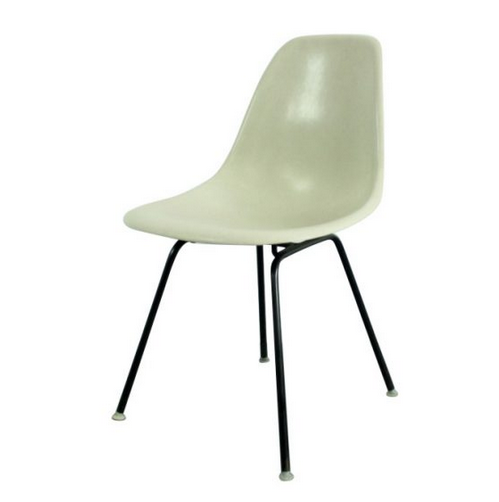 Original DSX chair by Charles and Ray Eames in fibreglass available from Layer