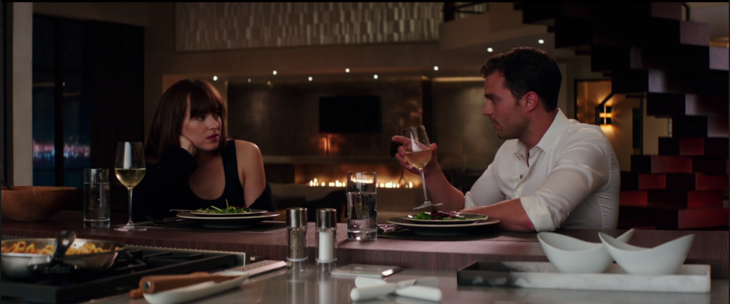 fifty-shades-darker-christian-greys-apartment-having-dinner