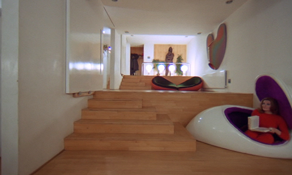 mr-alexanders-house-a-clockwork-orange-film-and-furniture